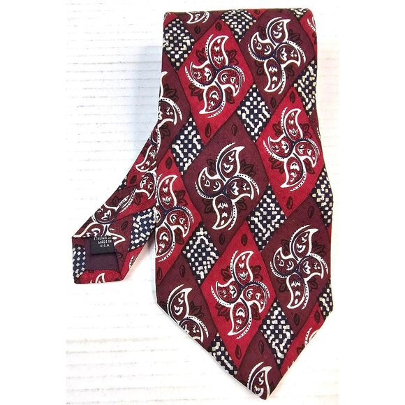 Liberty Of London Mens Red Paisley Italian Silk Tie Made In USA - Picture 1 of 6